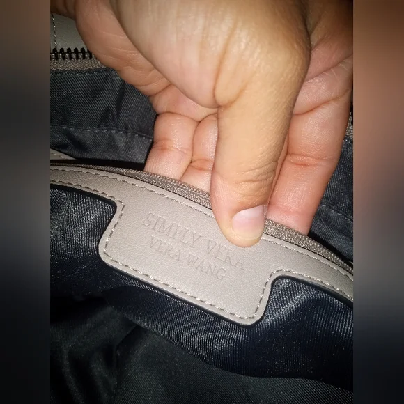 EUC SIMPLY VERA VERA WANG - Picture 8 of 15